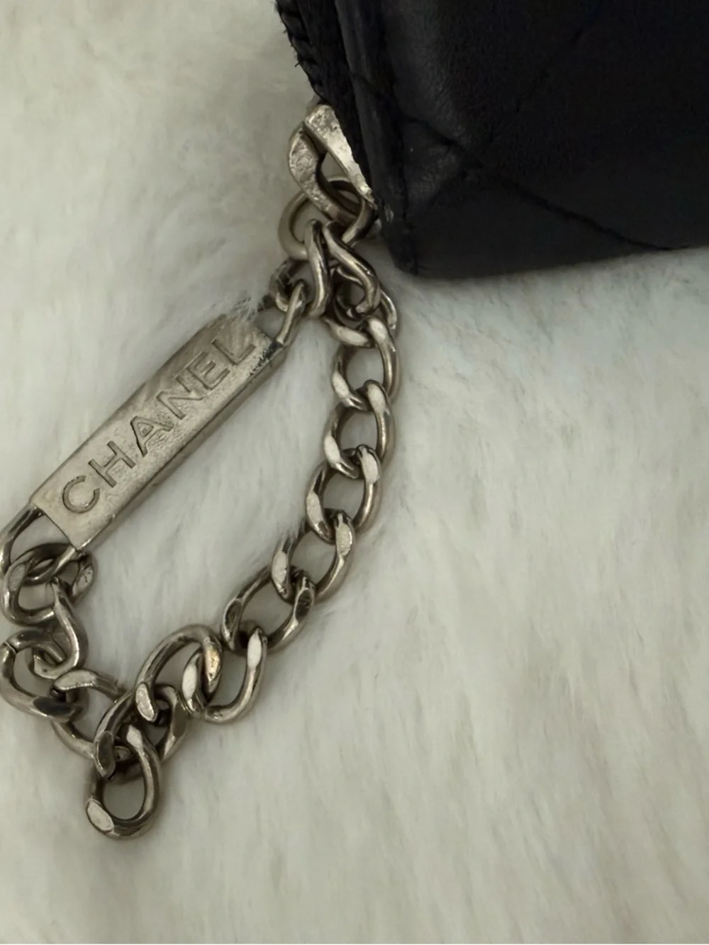 Black Quilted Leather Wallet with Interlocking CC Detail - Picture 3 of 11